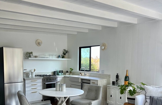 Laguna Beach Bungalow: 5 Min Walk to Downtown Laguna & Beach!
