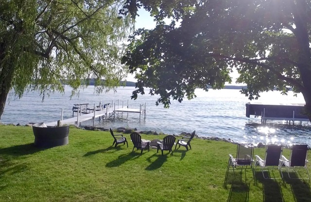 Lake Charlevoix Beautiful Sunsets Waterfront Home 3 BR's 3.5 Baths