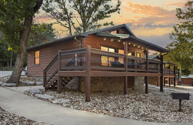 Lake Front Cabin On Indian Point! Boat Slip Rental