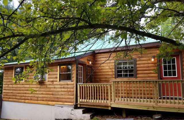 LAKE GEORGE LOG CABIN