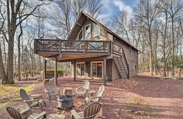 Lake Harmony Access Home with Game Room and Fire Pit!