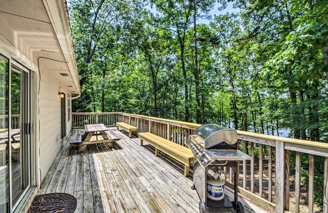 Lake Hartwell Home w/Private Dock - Near Clemson!