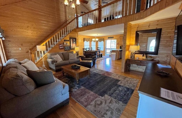 Lake House Getaway at Dale Hollow Lake