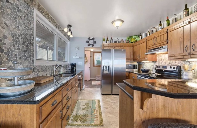 Lake House w/Amazing Views Next to Kettle Moraine and Alpine