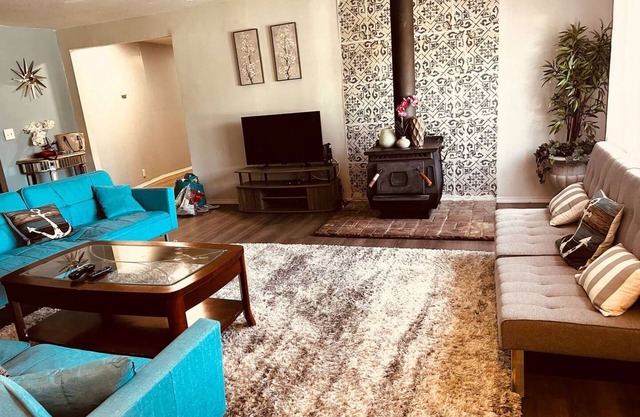 Lake Isabella Cozy Stay