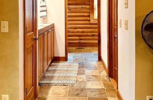 Lake Lure Cabin-Hot Tub-FirePit-Arcade Games-Minutes to golfing, hiking, biking