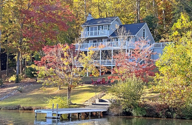 Lake Lure Reopens May 2026! Lakefront-Pontoon Boat,Firepit,Game Rm,Dogs OK