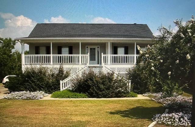 Lake Marion FRONT Home. Goat Island/Summerton. Private dock & ramp. Sleeps 12!
