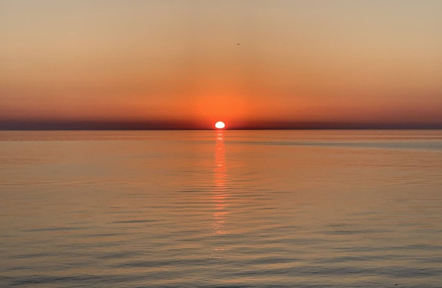 Lake Michigan Cottage - Waterfront on Sunset Bluff (The "Sage")