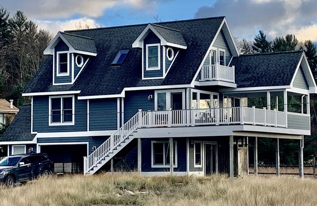 Lake Michigan - Newer Cottage / Home A few steps from Lake Michigan's Beach