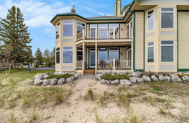 Lake Michigan Walkout Condo, One-Level Easy Access