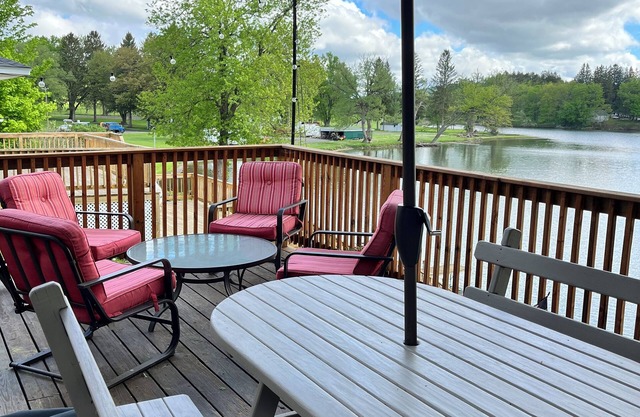 Lake moraine 3 bedroom home by Colgate University