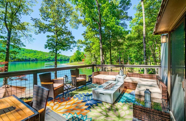 Lake Nottely Escape