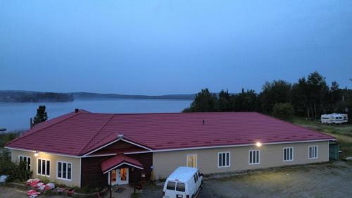 Lake Tiblemont Inn