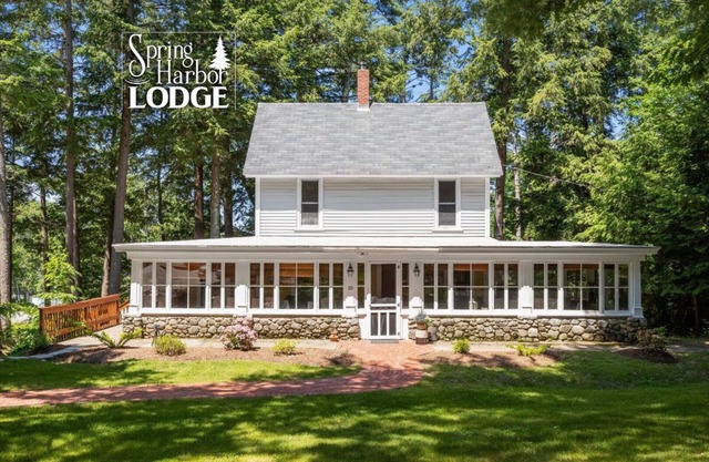 Lake Winnipesaukee Waterfront Lodge with Boat Slip and Dogs Welcome!