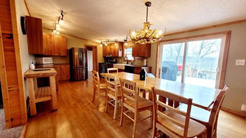 Lakefront Family-Friendly Cabin with a Games Room in Birchwood, Wisconsin