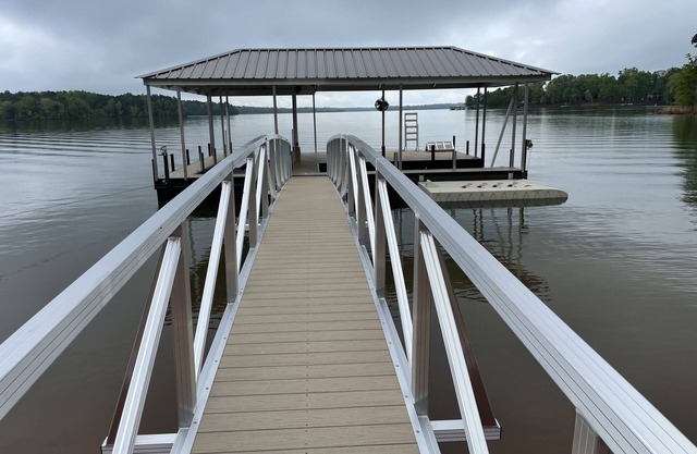 Lakefront Home On Lake Hartwell