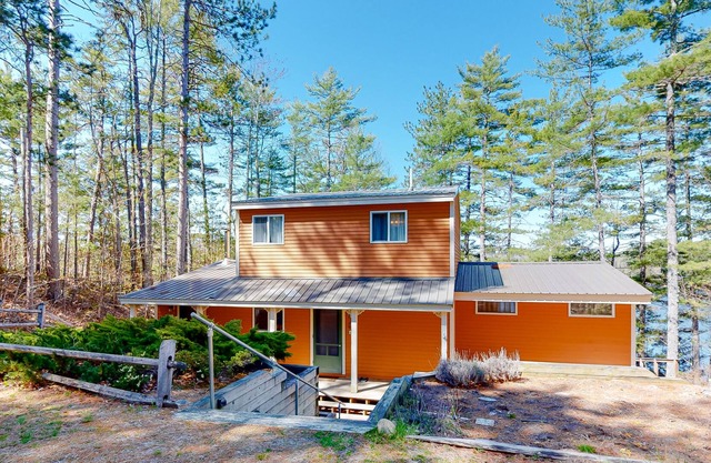 Lakefront home on Balch Pond with dock, kayak, SUPs, and woodstove - two dogs OK
