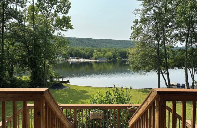 Lakefront House w/Modern Comforts!