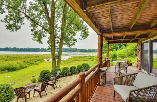 Lakefront Jones Cabin w/Private Dock & Game Room!