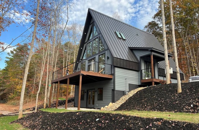 Lakefront Keowee Luxury Cottages 127