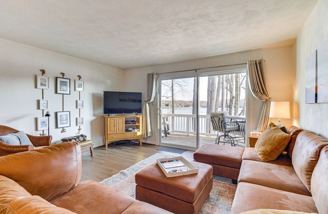 Lakefront Moneta Home w/Community Dock!