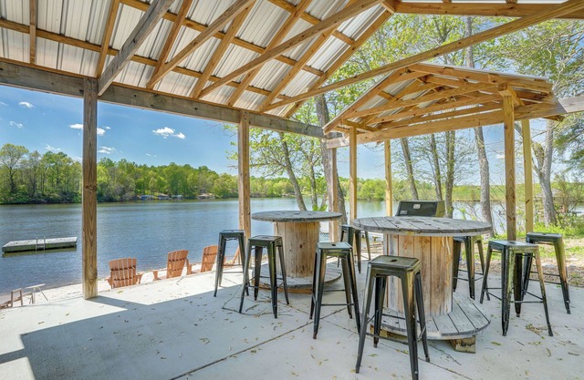 Lakefront Orange Vacation Home: Boat Ramp & Slips!