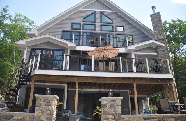Lakefront, Peaceful, Contemporary