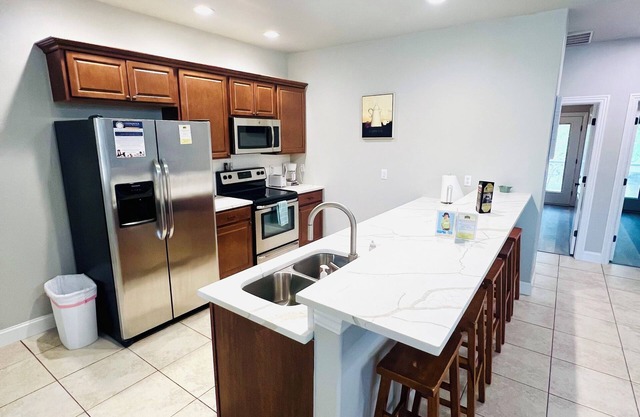 Lakefront Resort Townhome with Swimming Pool and Boat Slips On Site
