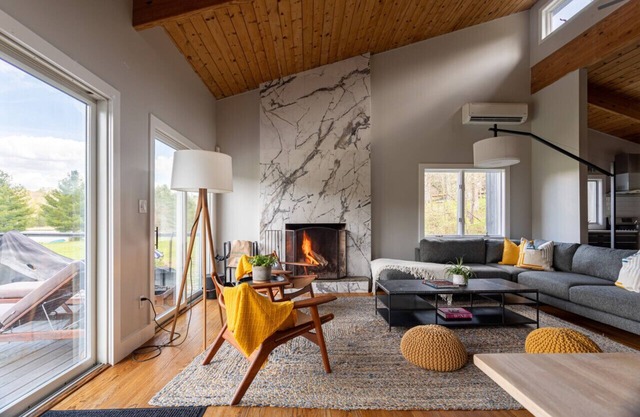 Lakefront w/Hot Tub, Game Room, + Fireplace