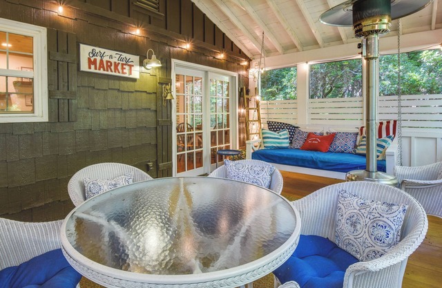 Lakemont Vacation Rental w/Screened-In Porch!