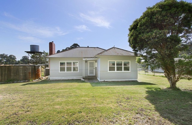 Lakes Cozy Cottage - Cozy pet-friendly cottage ideal for families and groups