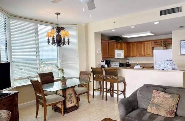 Lakeside 2 Beds 2 Bath 2 Balcony