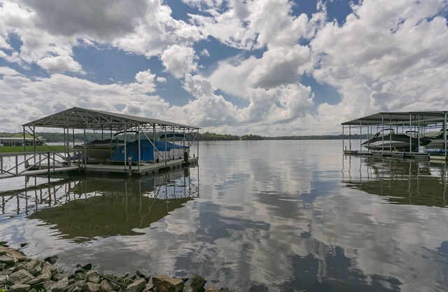 Lakeside Cabin Guest Quarters-Boating, Canoeing, Kayaking, Paddlbrd'g, Swimming!