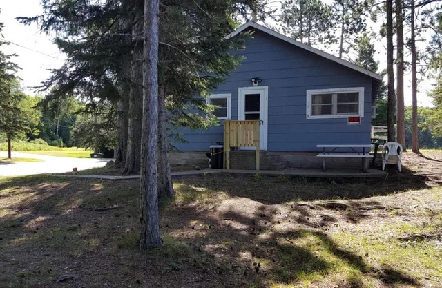 Lakeside Cabin Rental with a Boat Launch near Tomahawk, Wisconsin