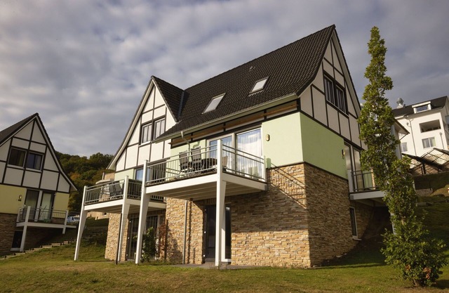 Lakeside Escape at Heimbach