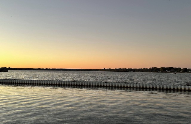 Lakeside haven near Wolf Creek Boat Ramp