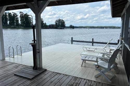 Lakeside Haven