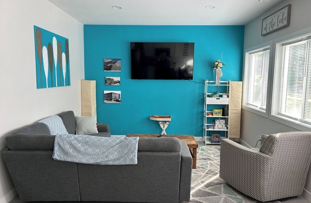 Lakeside living, 4 miles from Arnold’s Park