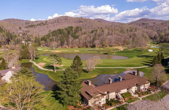 Lakeside Living at Hound Ears: Lake view condo near Boone!