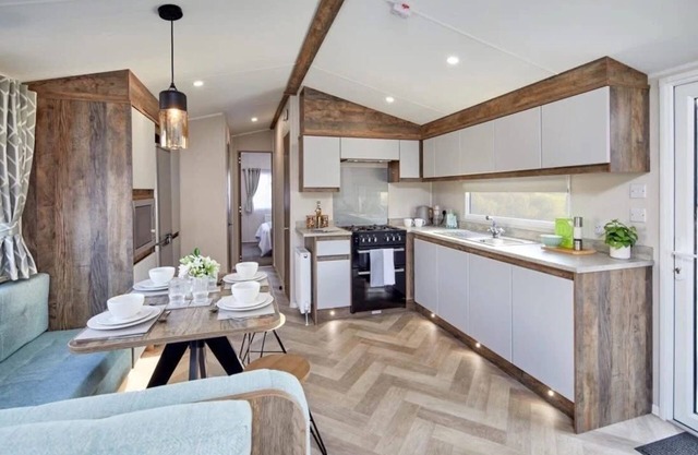 Lakeside Retreat @ Tattershall Lakes