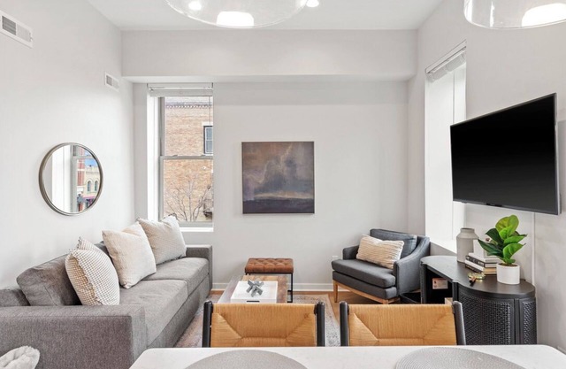 Lakeview Apartment