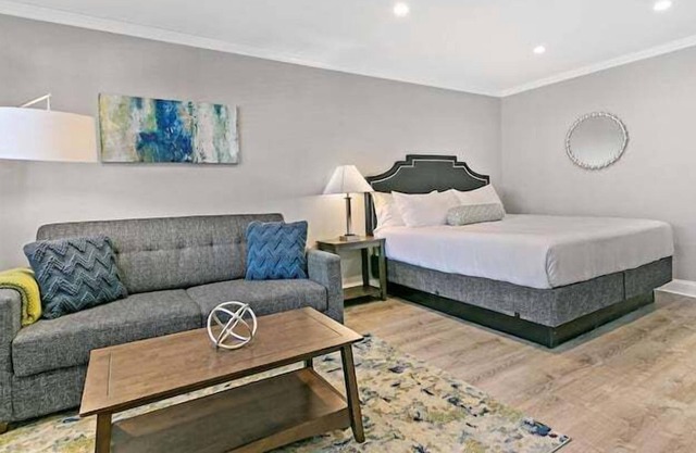 Lakeview Cozy Studio Apartment