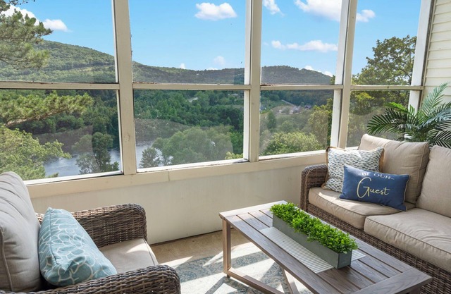 Lakeview Enchantment | Balcony