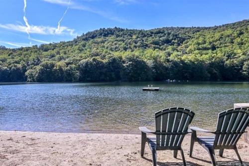 Lakeview, Fire-Pit, Private Beach, Grill
