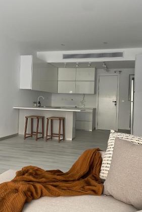 Lakeview Residence