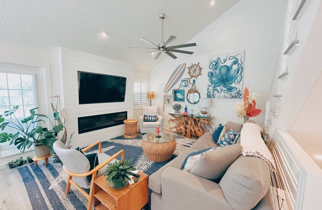 LaLa`s Luxury Beach House