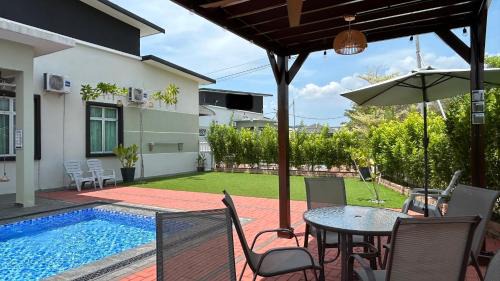 LAMAN KASEH Homestay Bukit Katil 4bedroom with Swimming Pool