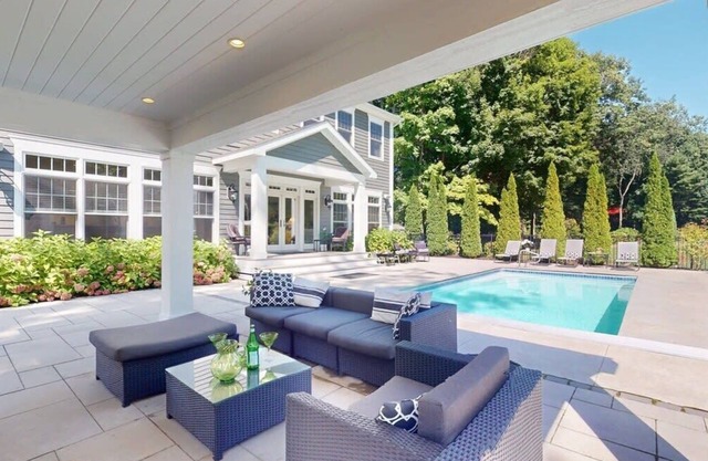 Lamb Haven | Walk to Beach - Lake | Pool, Hot Tub, Fire Pit, Dog Pet Friendly