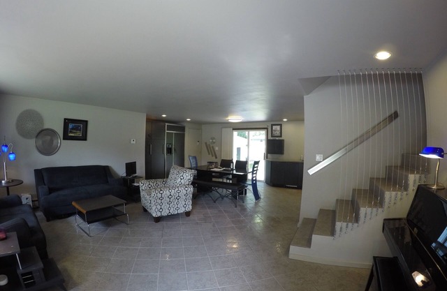 Lambeau Stadium & Titletown District 1 Block Away - 4 Bedrooms Across From Park